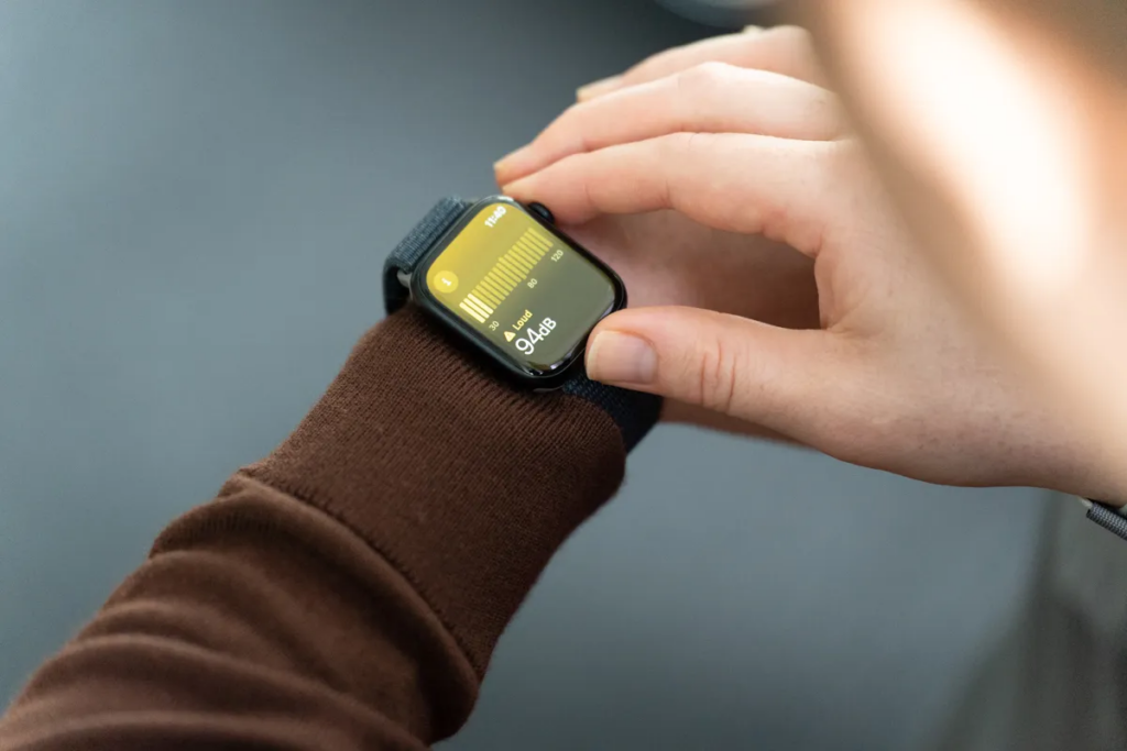 苹果因专利纠纷暂停销售Apple Watch Series 9