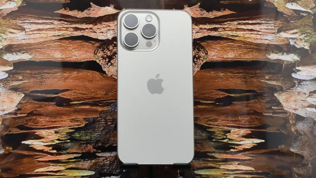 苹果iPhone 15 Pro Max：年度最佳手机却备受低估