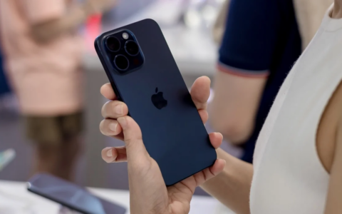 苹果iPhone 15 Pro Max使用两个月：为工作提供的5个颠覆性功能