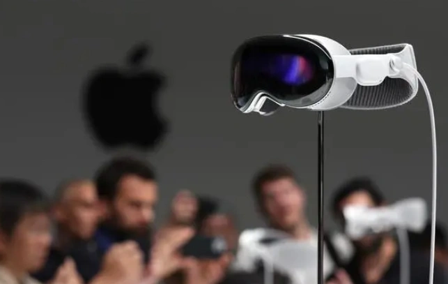 大量应用截图曝光，Apple苹果空间计算设备Vision Pro在美掀起抢购潮