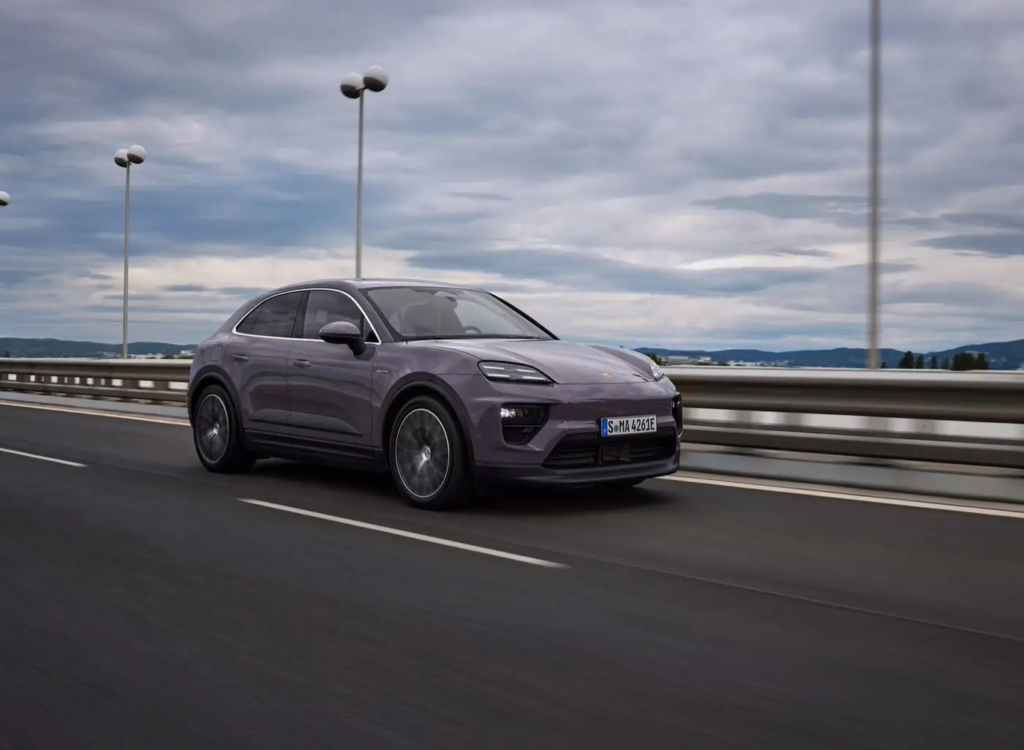 保时捷纯电动 Macan 搭载宁德时代 100kWh 电池，续航超 780 公里