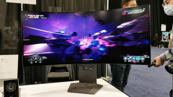 LG全新OLED游戏显示器：曲面更大、亮度更出众，令人印象深刻