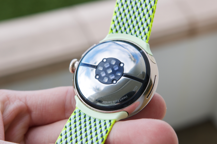 谷歌Google Pixel Watch 2 充电方式揭秘