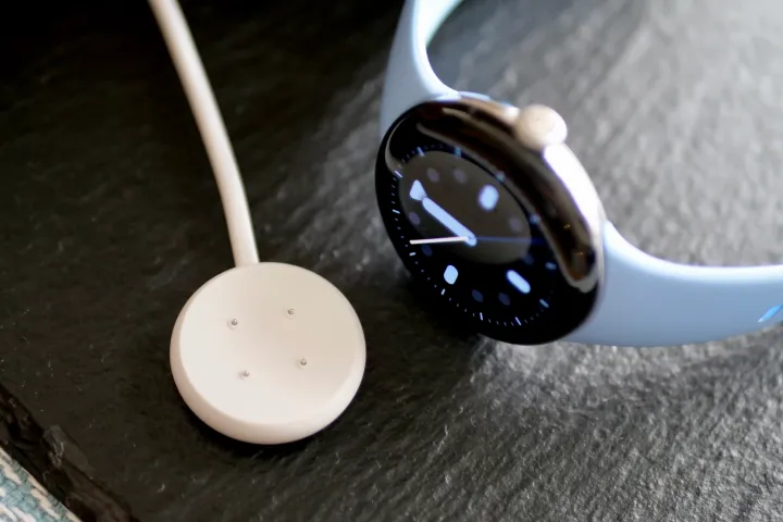 谷歌Google Pixel Watch 2 充电方式揭秘