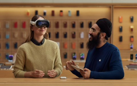 苹果混合现实头显 Apple Vision Pro 隆重登场，试戴全流程曝光
