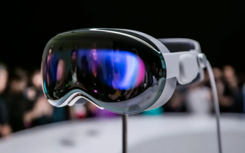 揭秘Apple Vision Pro演示流程：沉浸式娱乐，前所未有的体验