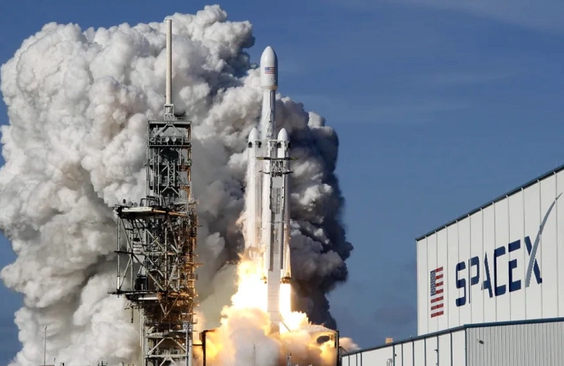 不换手机可直连卫星！SpaceX宣布星链上网速度更快 延迟暴降
