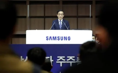 三星电子股东大会遭股东炮轰：股价低迷业绩不振，管理层承诺积极改善