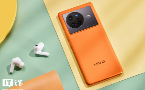 vivo X80 系列手机获推 OriginOS 4 14.2.6.1：相机直出水印、AI 差旅助手