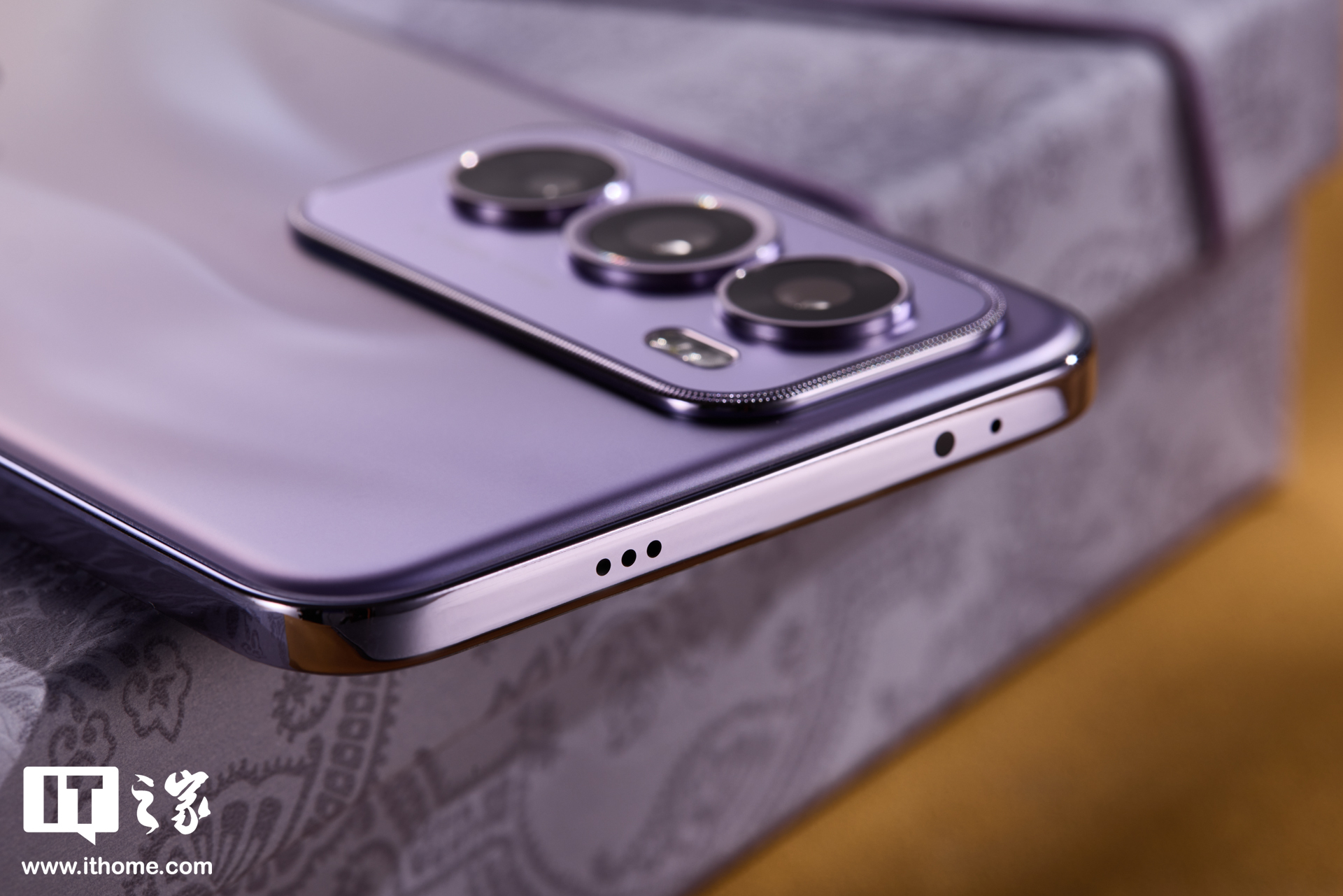 OPPO Reno12 Pro 体验：梦幻色，四曲屏，第一台能发布实况照片的安卓机