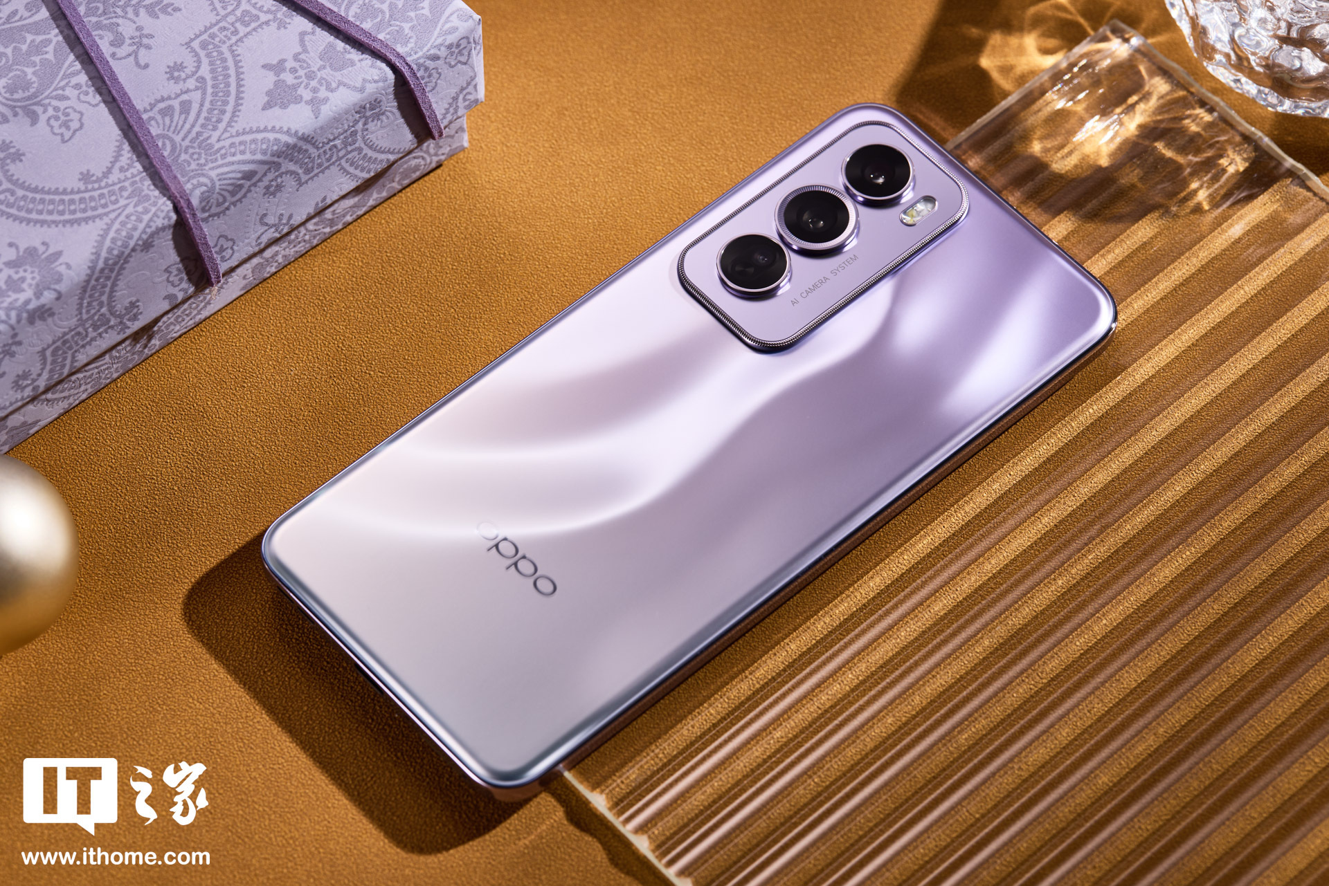 OPPO Reno12 Pro 体验：梦幻色，四曲屏，第一台能发布实况照片的安卓机