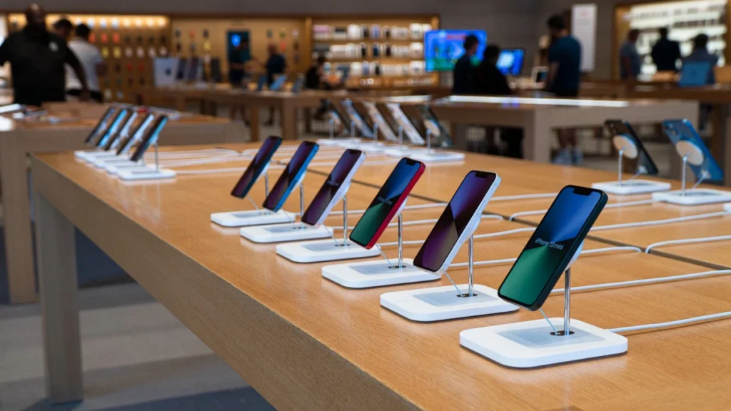 最新报告称苹果将对 iPhone 16 所有按钮进行重大更改