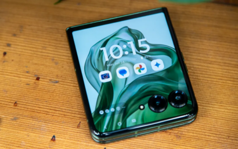 摩托罗拉Razr Plus 2024防水性能如何？