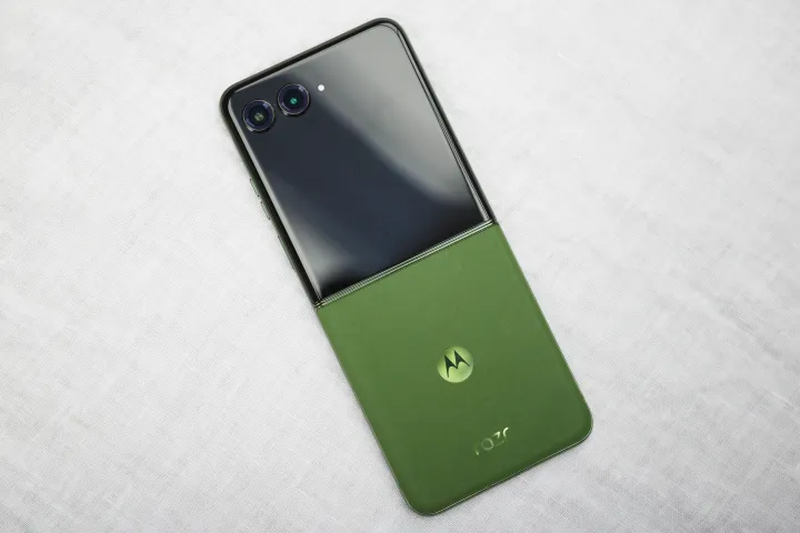 摩托罗拉Razr 2024是否支持无线充电？