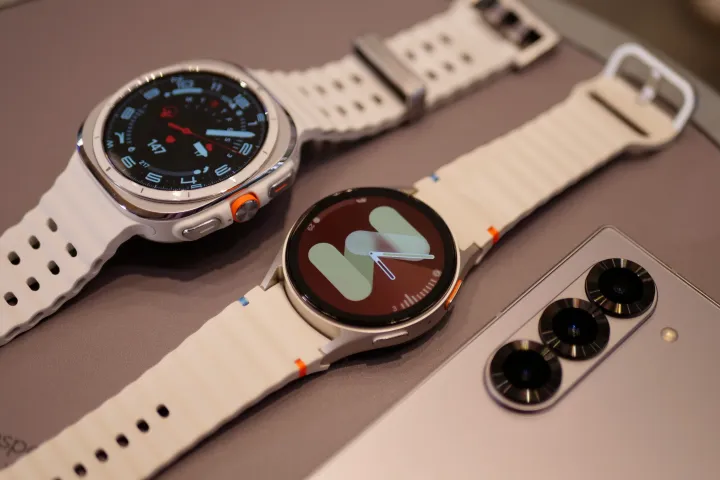 三星 Galaxy Watch Ultra 与 Galaxy Watch 5 Pro 比较：哪款更值得购买？