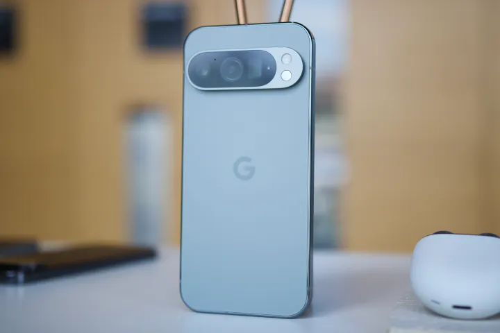 Google Pixel 9 Pro 与 iPhone 15 Pro：你应该买哪一款？