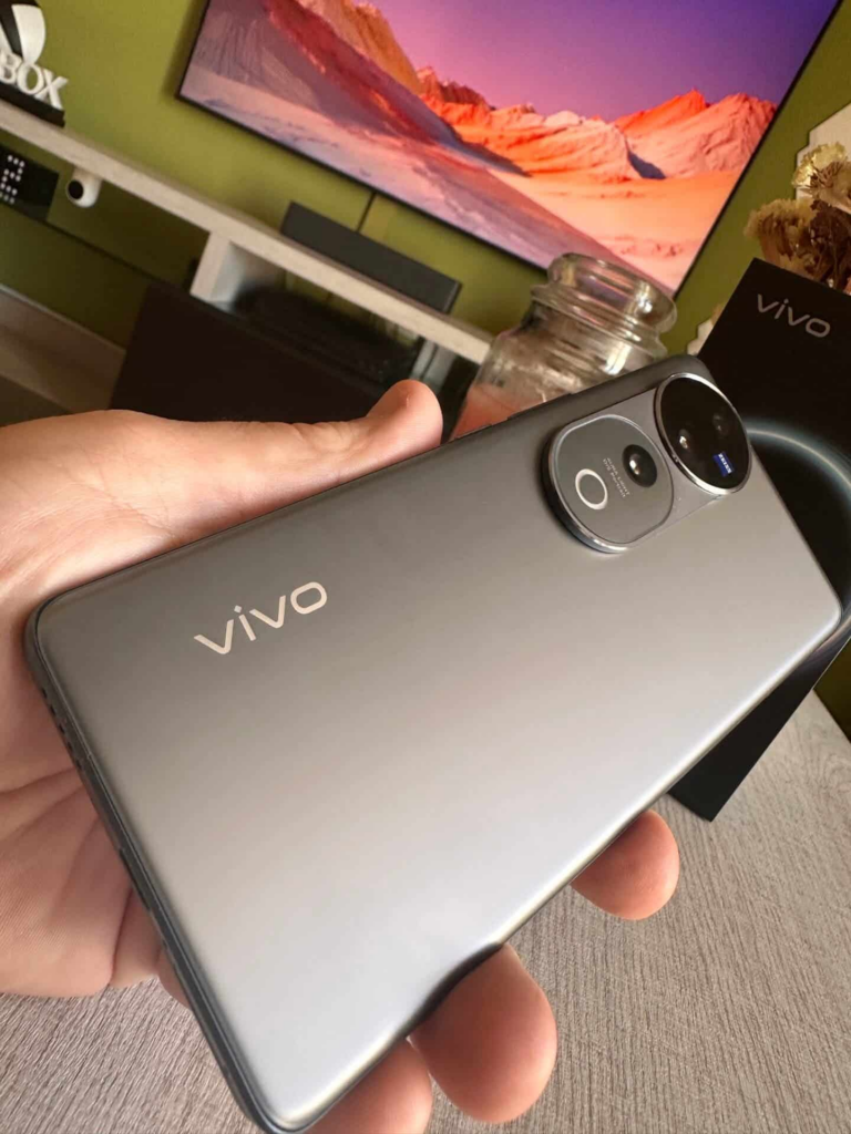 Vivo V40 Pro 5G评测：Vivo最新旗舰手机的尖端特性