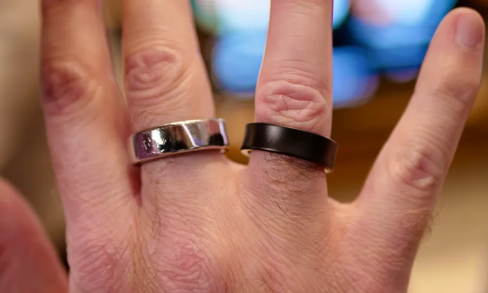 Samsung Galaxy Ring vs. Oura Ring：哪款智能戒指更适合你？