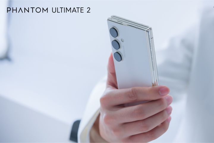 Tecno Phantom Ultimate 2：颠覆未来的三折折叠手机概念