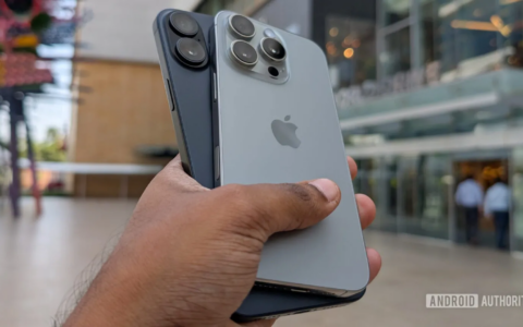 苹果仍在积极研发可折叠 iPhone，Vision Pro 关键人员加入项目